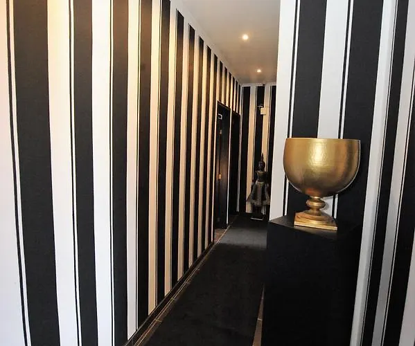 לינה וארוחת בוקר Angra